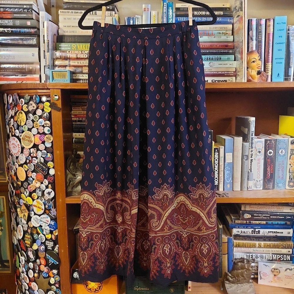 Vintage Made in USA Paisley Navy and Red Midi‎ Skirt Pleated Boho Small
